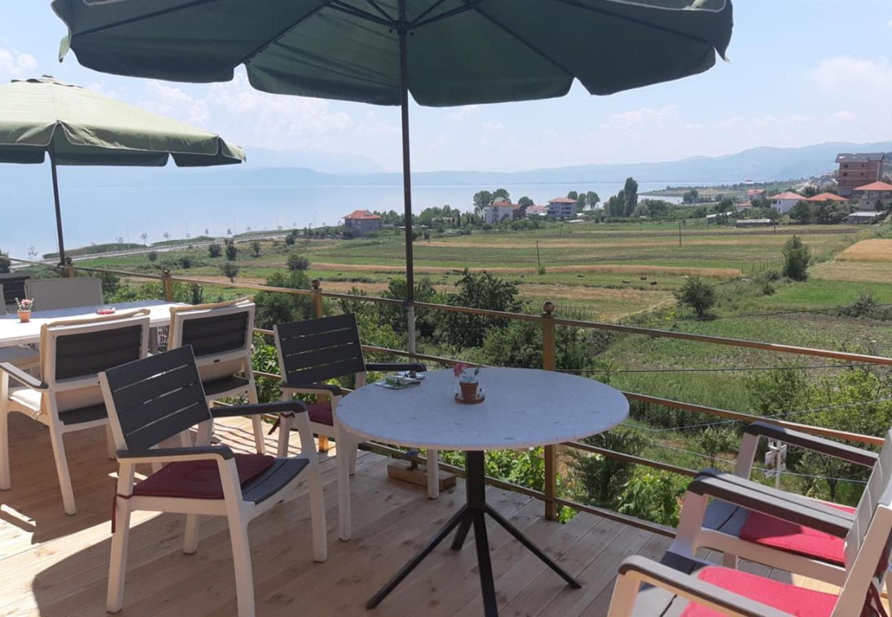 Hotel Villa Stone Dream Bar Restaurant Udenisht Buitenkant foto