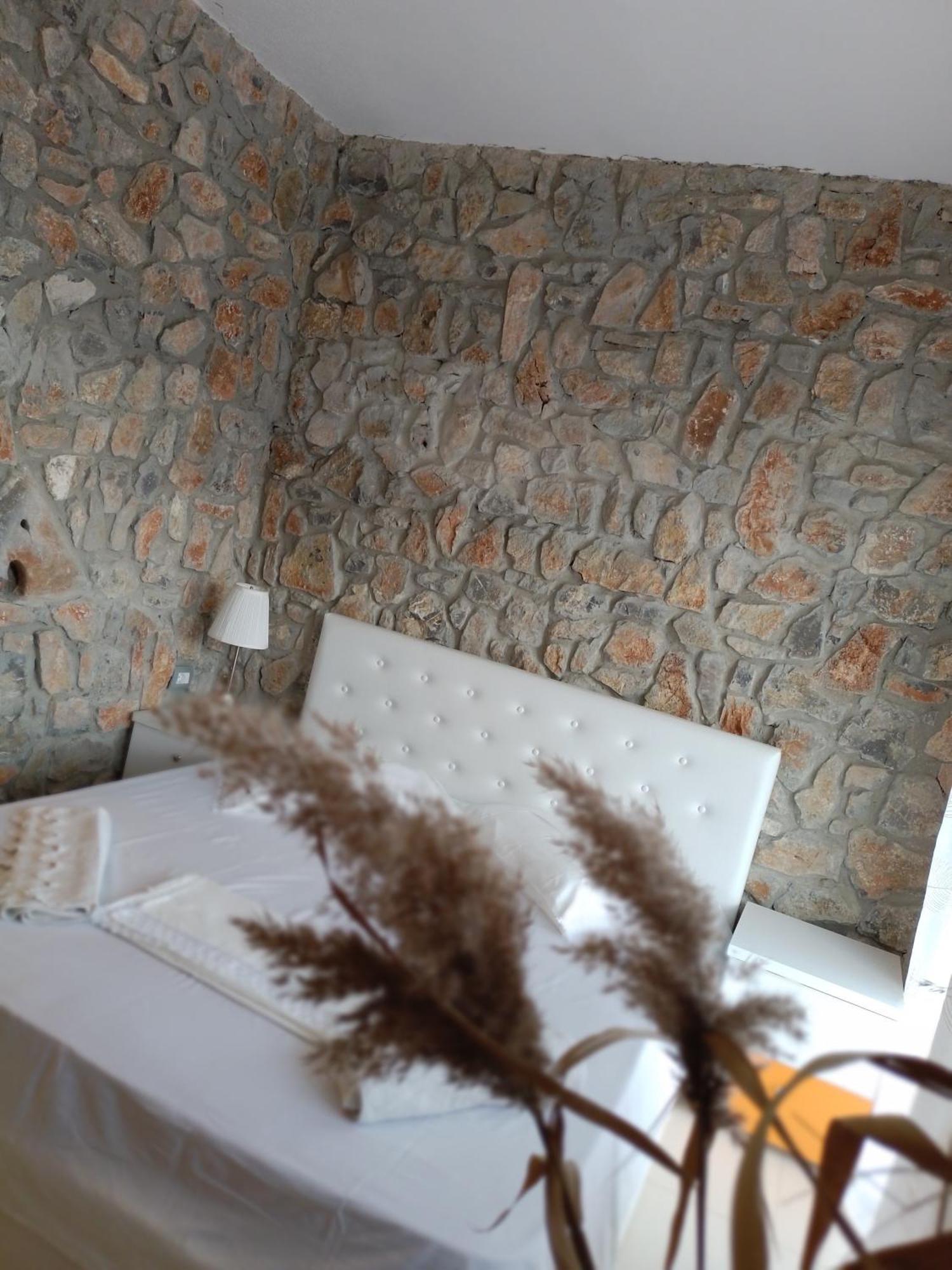 Hotel Villa Stone Dream Bar Restaurant Udenisht Buitenkant foto